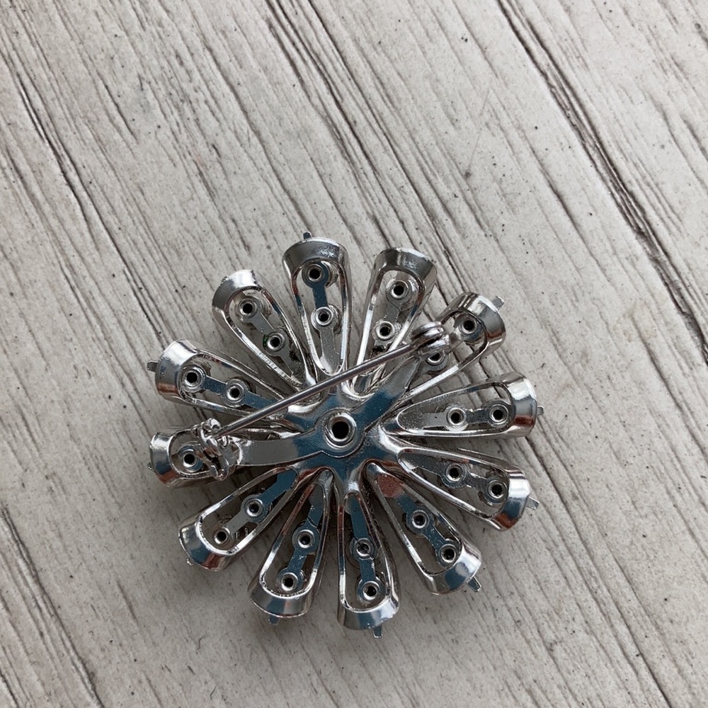 Brooch - Picture 3 of 5